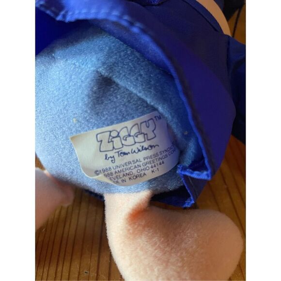 ZIGGY AMERICAN GREETINGS CLASS of 1988 SITTING PLUSH - Picture 4 of 4